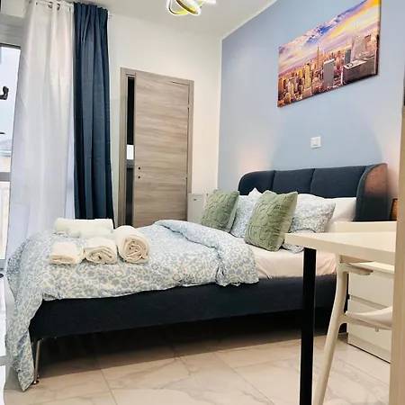 Luxury Near Center