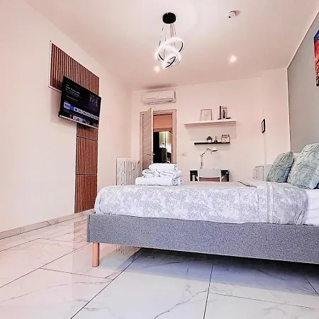 Luxury Near Center Apartment *