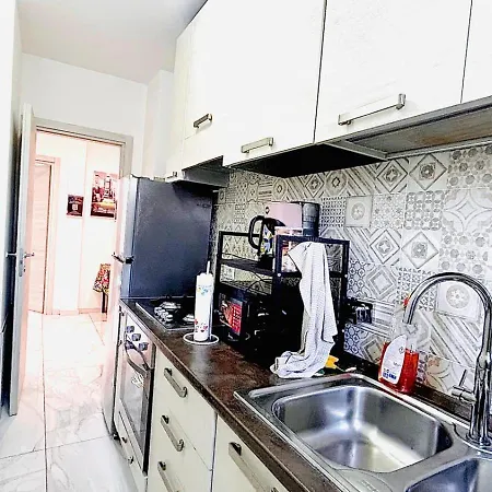 Luxury Near Center *