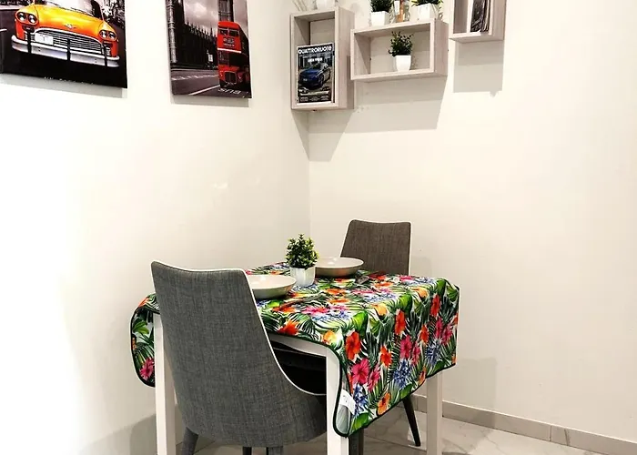 Luxury Near Center *